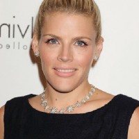 How To Make A Messy Side Bun Like Yolanda Foster | Hairstyle Gallery