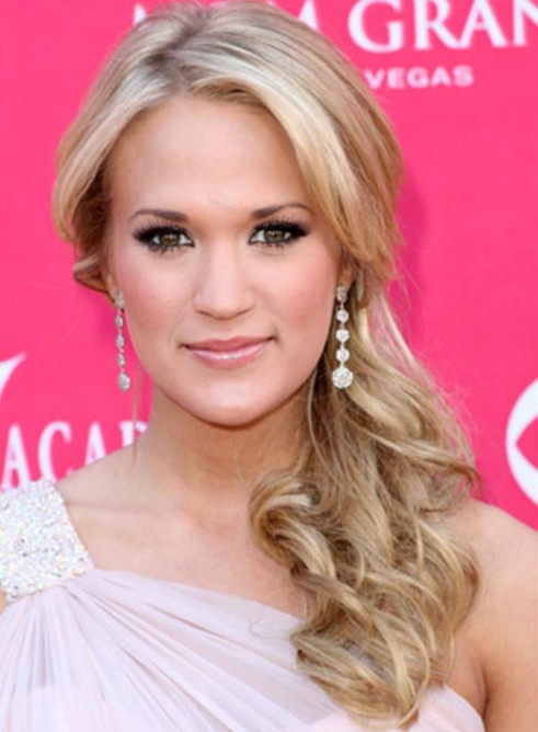 Carrie Underwood Low Side Swept Ponytail Hairstyle