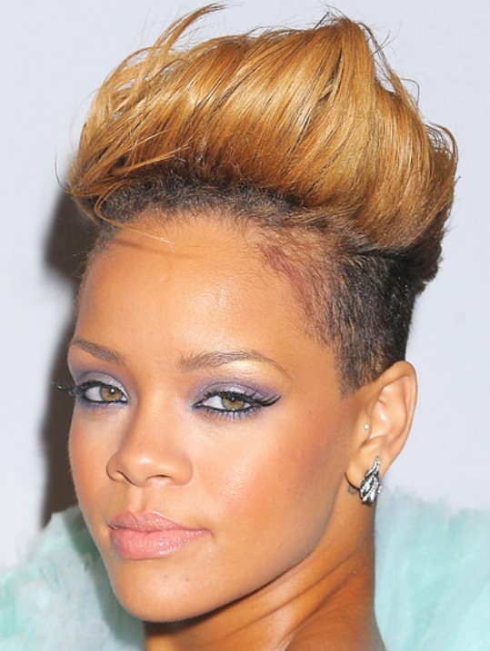 Rihanna Latest Short Haircut :Fauxhawk 