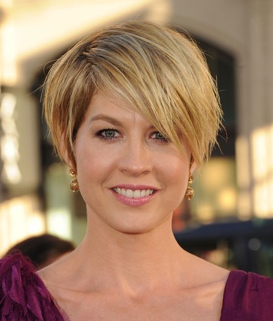 Short Haircuts  Women on Latest Celebrity Short Hairstyles  Jenna Elfman Messy Haircut