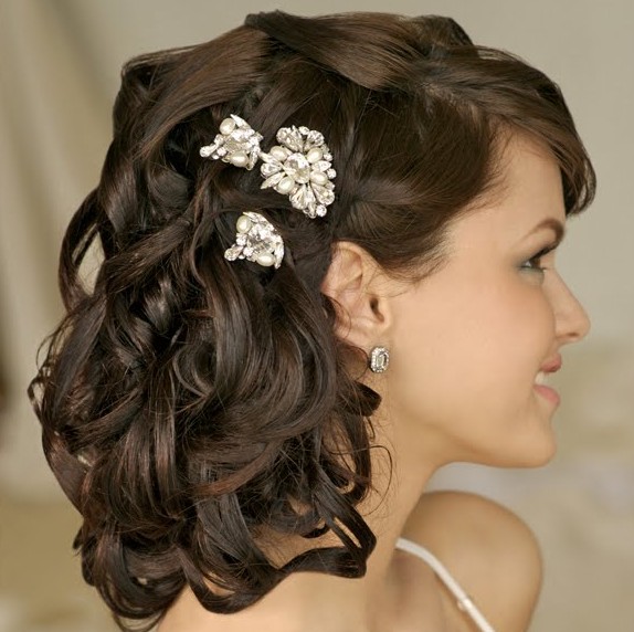 Long curly wedding hairstyles with flowers