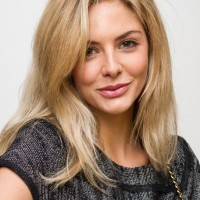 Daily Hairstyles: Beautiful Long Blonde Hairstyle With Bangs