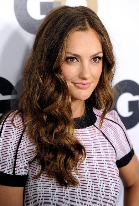 Celebrity Wavy Hairstyle for Curly Hair - Hairstyles Weekly