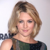 Drew Barrymore latest short hairstyle