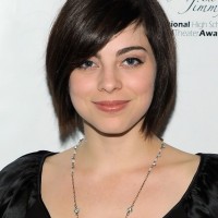 Krysta Rodriguez short bob hairstyle with side bangs