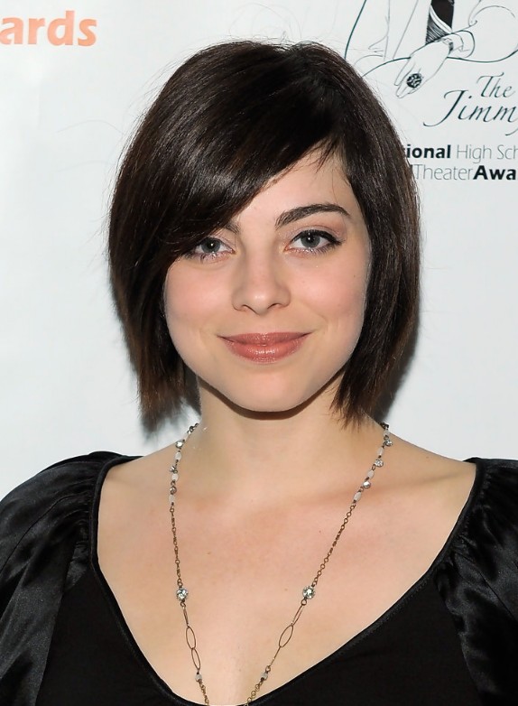 ... Rodriguez short bob hairstyle with side bangs - Hairstyles Weekly