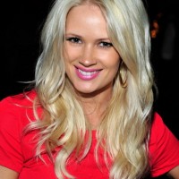 Lauren Bennett Sexy Long Blonde Hairstyles with Layers