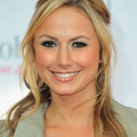 Stacy Keibler Casual Long Hairstyle with Loose Curls