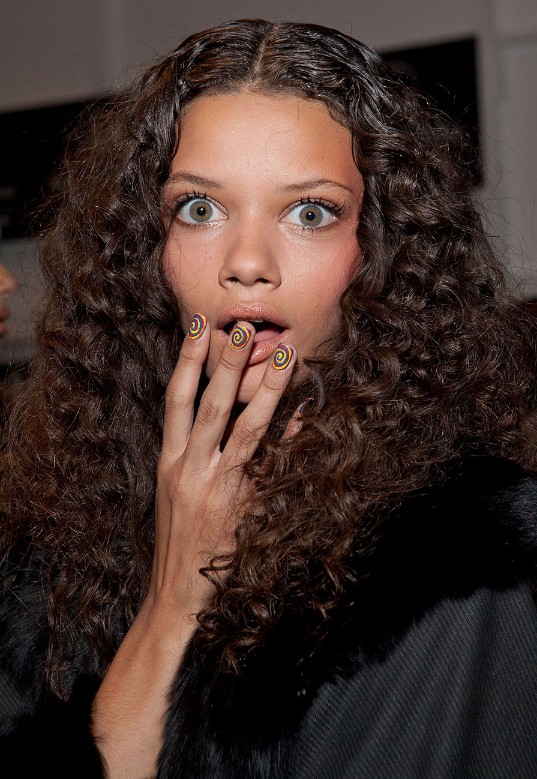 Daily Hairstyles: Gorgeous Long Curly Hairstyle from Marina Nery ...