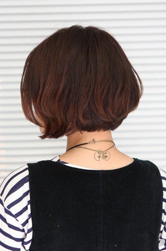 Korean Hairstyle 2013: Pretty Center Parted Bob Haircut - Hairstyles Weekly