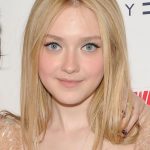 Dakota Fanning Cute Blonde Straight Hairstyle