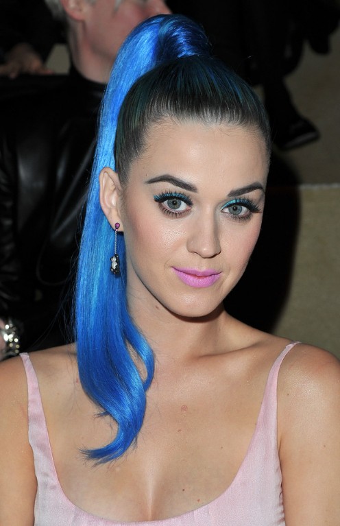 Katy Perry Sleek Blue Ponytail /Getty Images  width=