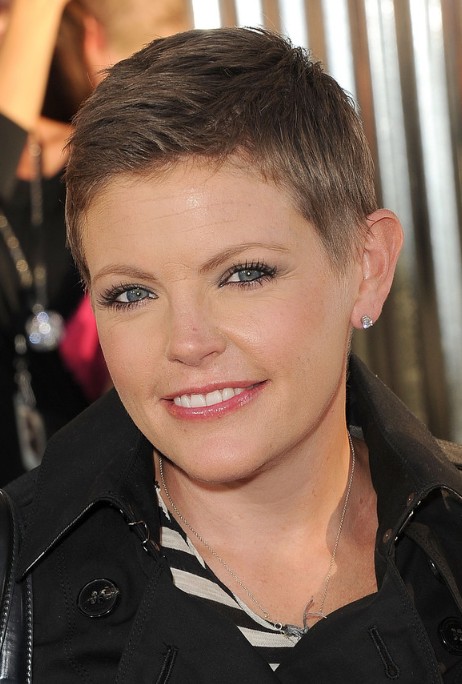 Very Short Boyish Pixie Haircut For Women Natalie Maines Hairstyles 