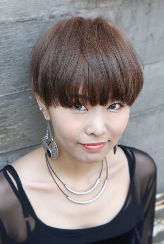Trendy Short Asian Haircut Cute Wedge Haircut For Women
