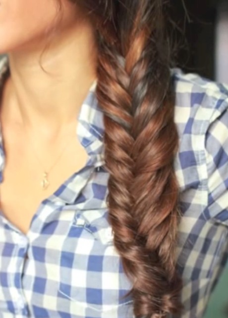 How to do a Fishtail Braid - Everyday Fishtail Braid Tutorial