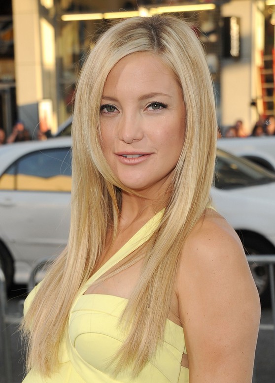 Cute long straight hairstyle for blonde hair - Kate Hudson hairstyles