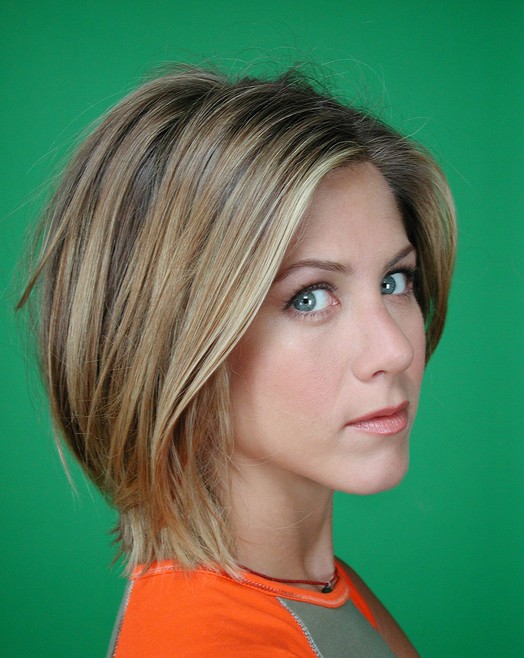 Short Haircut: Straight Bob Hairstyle for Women - Jennifer Aniston ...