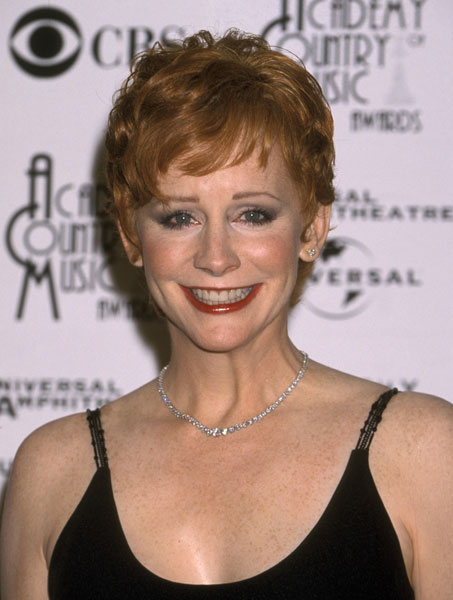 Short, Chic with Graduated Short Fringe – Reba McEntire’s Short Pixie Cut