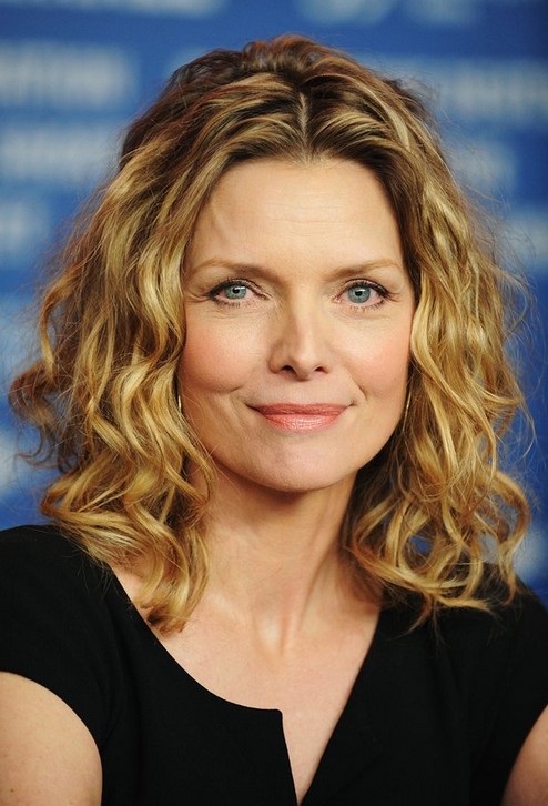 ... Curly Hairstyle for Women Age Over 50 – Michelle Pfeiffer Hairstyles