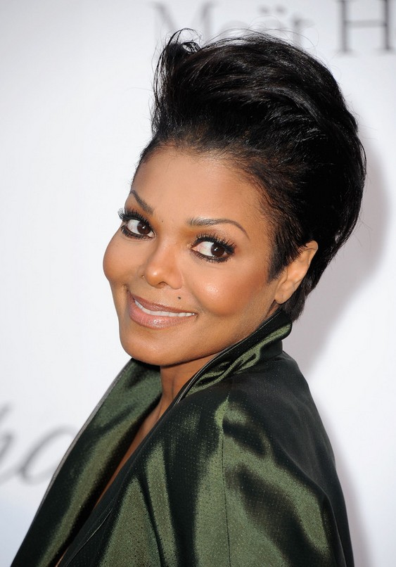 Janet Jackson Short Formal Straight Hairstyle for Black Women /Getty ...