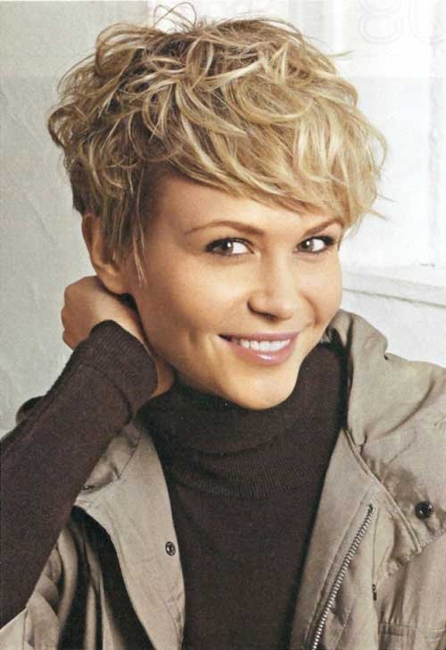 19 Cute Wavy And Curly Pixie Cuts We Love Pixie Haircuts For Short Hair 