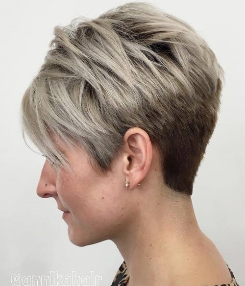 Female Pixie Haircut Pictures 22