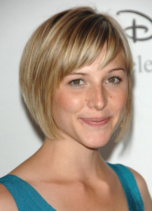short Blonde Hairstyle For Women