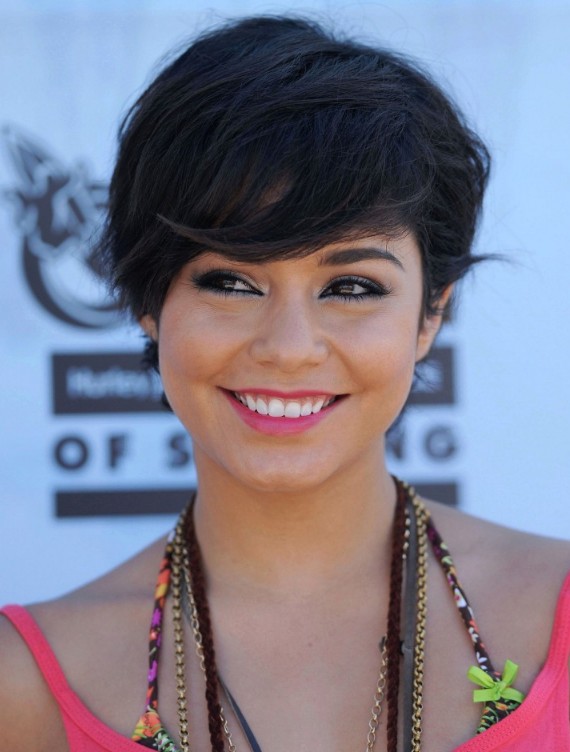 10 Popular Short Side Parted Straight Haircuts Hairstyles