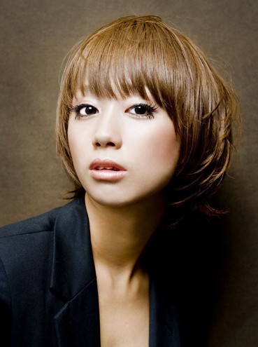 Trendy Japanese Hairstyle for Women