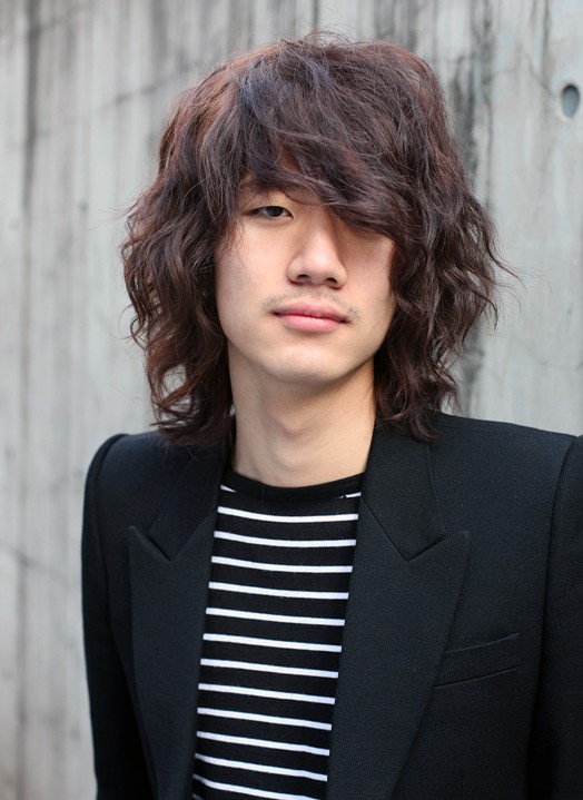 Trendy long Korean hairstyle for men