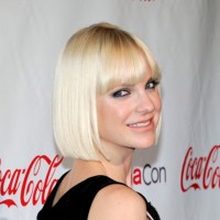 Celebrity pageboy hairstyle with blunt bangs