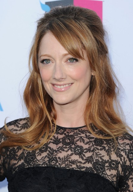 Judy Greer Half Up Half Down Wedding Hairstyle With Side Swept