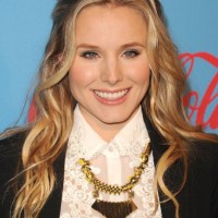 Kristen Bell Middle Part Long Wavy Hairstyle