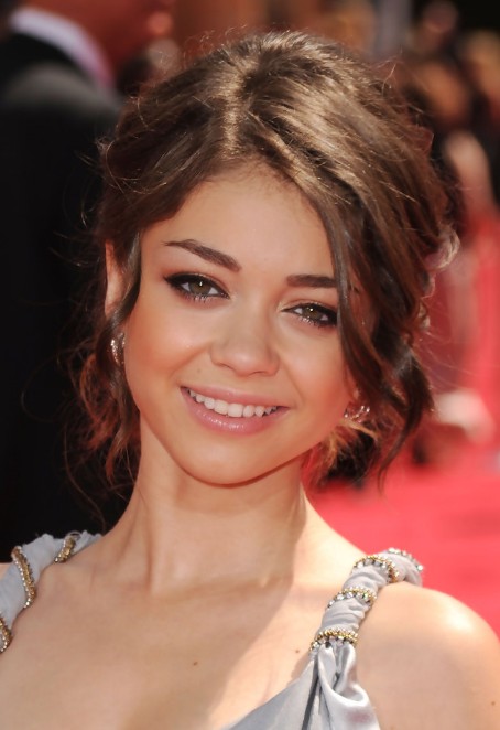 Cute Bun Updo Hairstyle for Girls - Sarah Hyland Hairstyles