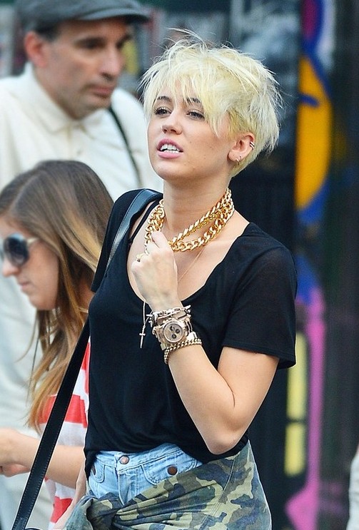 Miley Cyrus New Short Hair Style