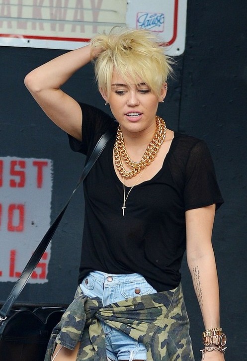 Miley Cyrus New Short Pixie Haircut 2012 New Hd Pics In