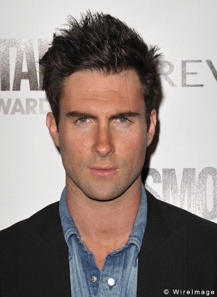 Adam Levine Spiky Hairstyles: Short Messy Haircut for Men