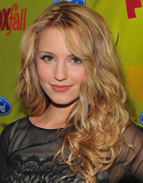 Dianna Agron Casual Long Curly Hairstyle