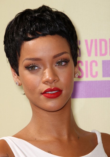 Rihanna Latest New Short Black Boy Cut for Women ...