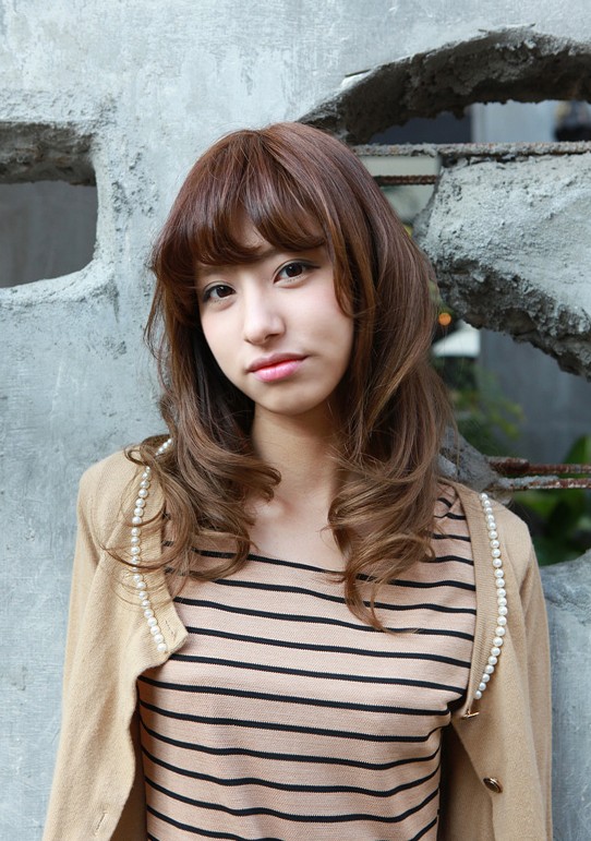 Asian Girls Shoulder Length Wavy Hairstyle With Full Bangs