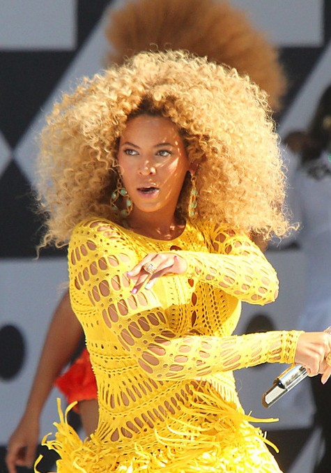Beyonce Knowles Curly Hair Styles