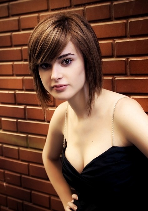 Short Hairstyles With Side Fringe