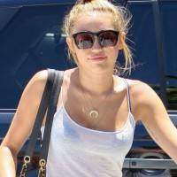 Miley Cyrus High Bun: Classic Hairstyles for Summer