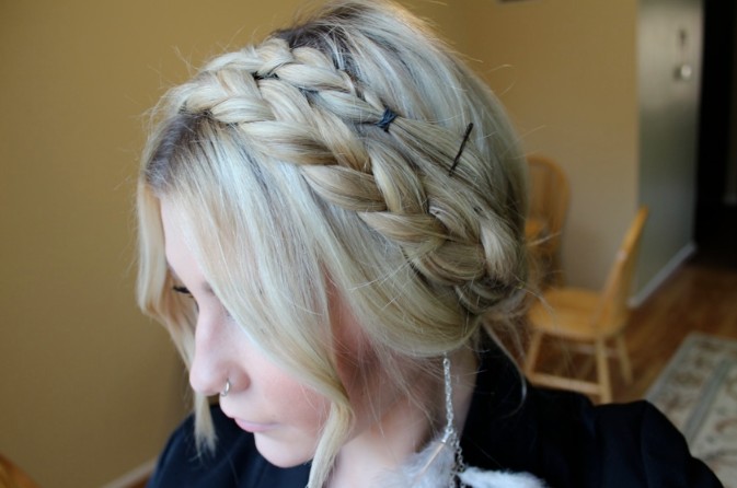 How to Style Milkmaid Braids  Fashionisers