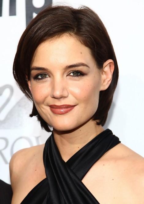 Katie Holmes Short Bob Hairstyle: Chic Short Cut for Women 