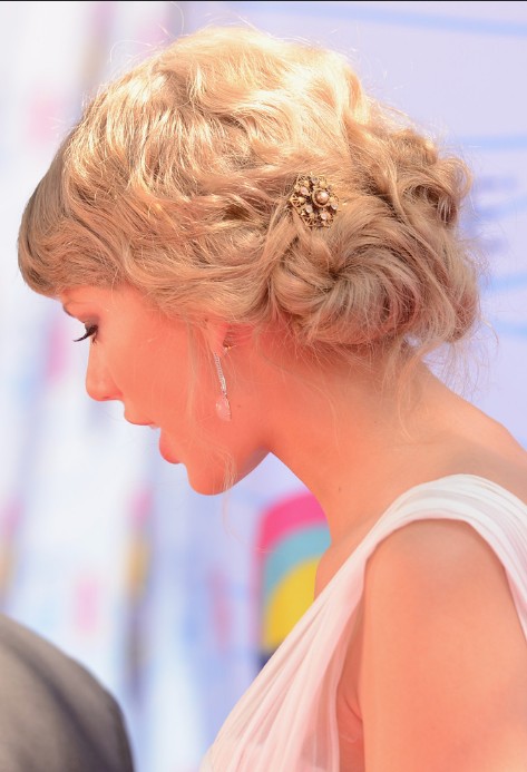 Taylor Swift Romantic Updo Hairstyle for Wedding