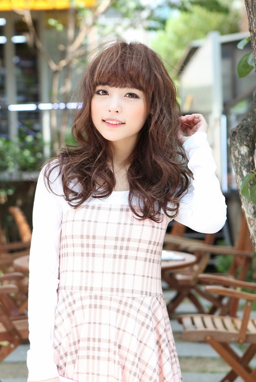 Cute Japanese Girl with Long Brown Hairstyle - Hairstyles Weekly