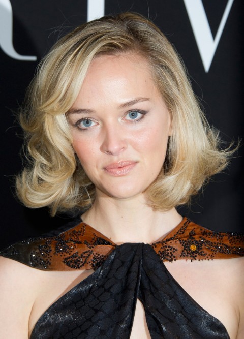 Jess Weixler Hairstyles: Short Curly Blonde Bob Hairstyle 2013