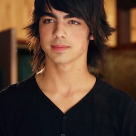 Joe Jonas Hairstyles for Guys