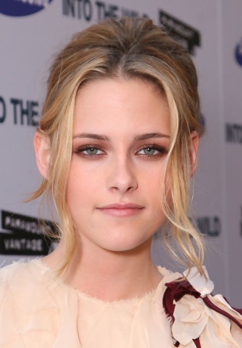 Kristen Stewart Blonde Pinned Up Ringlets Hairstyles Weekly